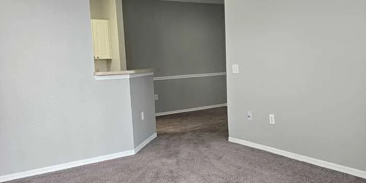 18001 Richmond Place Dr APT 322 (5)